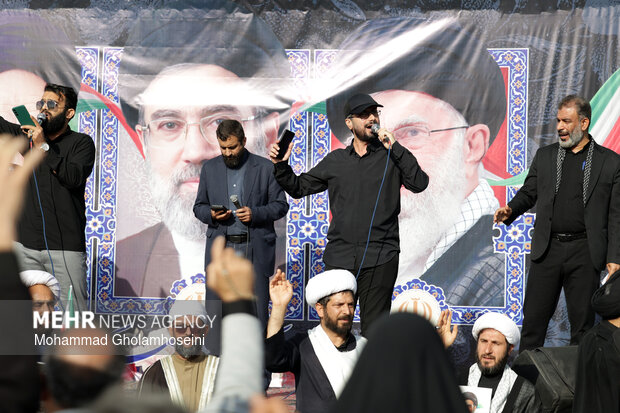 اجتماع بیعت مردم بوشهر با آیت الله سید مجتبی خامنه‌ای