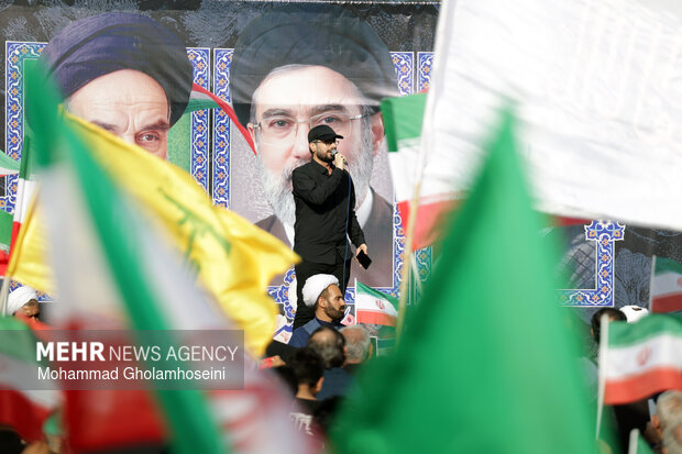 اجتماع بیعت مردم بوشهر با آیت الله سید مجتبی خامنه‌ای