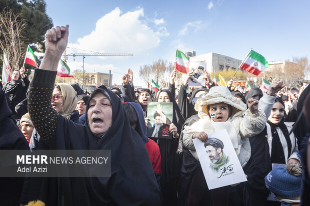 بیعت اراکی‌ها با سومین رهبر انقلاب اسلامی