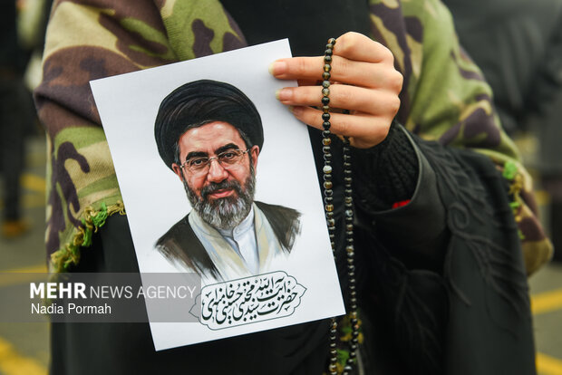 بیعت با رهبر جدید ادامه دهنده راه انقلاب است؛ انتخابی هوشمندانه بیعت با رهبر جدید ادامه دهنده راه انقلاب است؛ انتخابی هوشمندانه