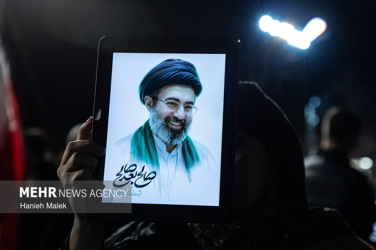 نمایندگان گیلان: انتخاب آیت الله خامنه ای استمرار مسیر ولایت است نمایندگان گیلان: انتخاب آیت الله خامنه ای استمرار مسیر ولایت است