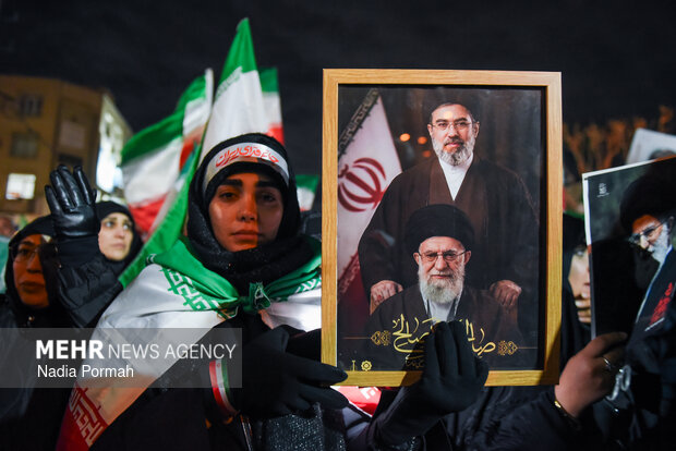 پاسداشت رهبر شهید و بیعت با رهبر جدید در کرج