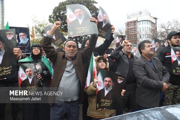 زندگی چمدانی تا آسمان؛ آغاز روایت یک مجاهد گمنام