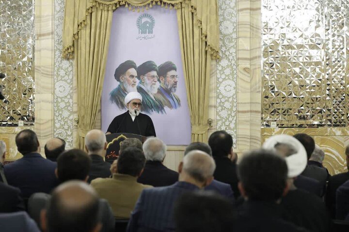 فقاهت و ساده‌زیستی از شاخصه‌های برجسته آیت الله سیدمجتبی خامنه‌ای است