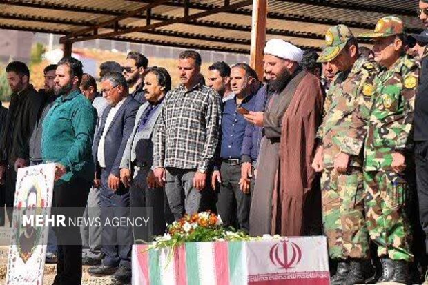 تشییع پیکر مطهر شهدای حملات دشمن صهیونی آمریکایی در لرستان