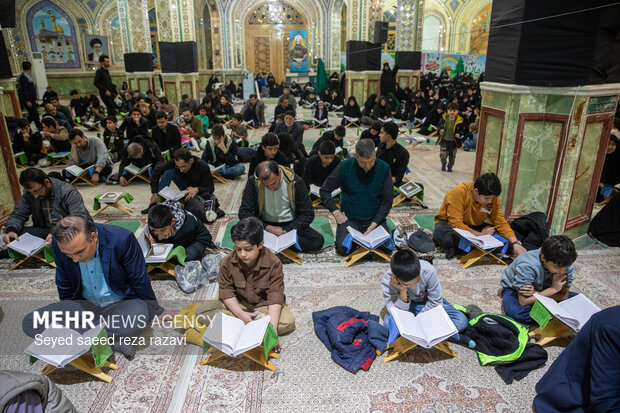 مراسم جزخوانی قرآن کریم به یاد رهبر شهید انقلاب