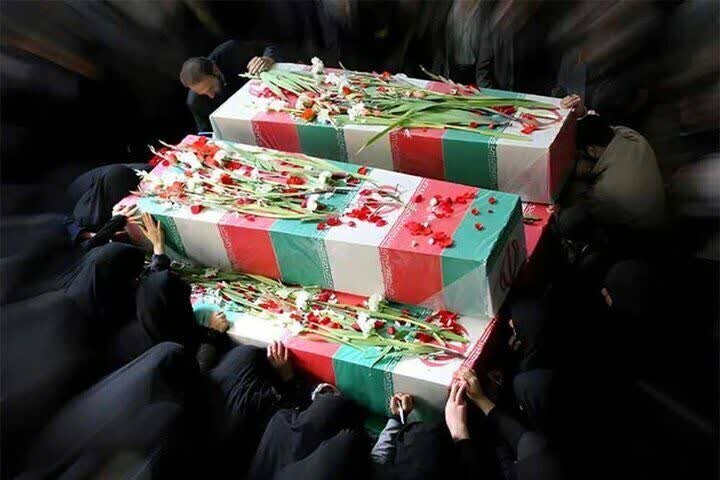 آیین وداع با پیکر شهدای گیلانی ناوشکن «دنا» برگزار میشود آیین وداع با پیکر شهدای گیلانی ناوشکن «دنا» برگزار میشود
