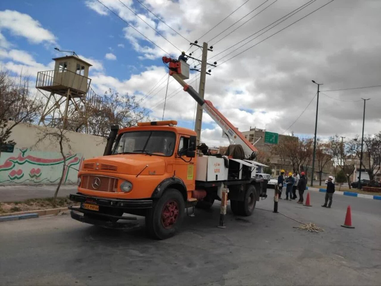 ۶ هزار چراغ روشنایی معابر از ابتدای جنگ تحمیلی بهینهسازی شد ۶ هزار چراغ روشنایی معابر از ابتدای جنگ تحمیلی بهینهسازی شد