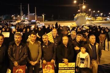 بیعت مردم بوشکان با رهبر انقلاب در شب قدر