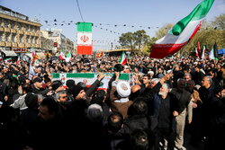 مراسم تشییع ۸ شهید حمله آمریکایی_صهیونی در قم برگزار شد