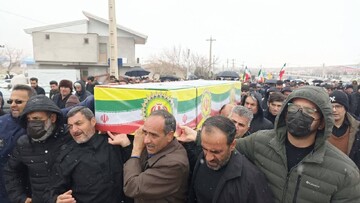 پیکر شهید مجیدیولچی در نقده تشییع شد