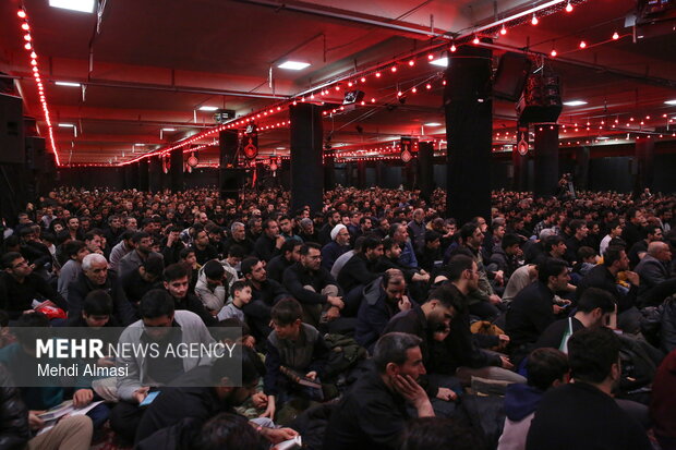 احیای شب بیست و یکم ماه مبارک رمضان در زنجان