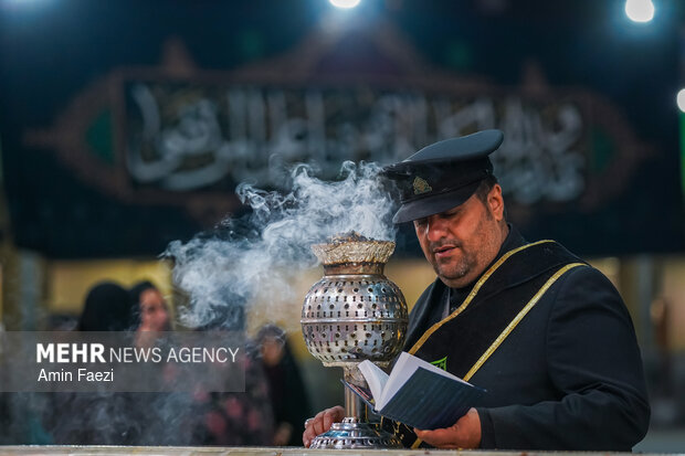 احیای شب بیست و یکم ماه مبارک رمضان در شیراز