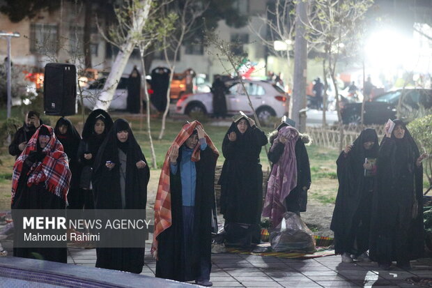 احیای شب بیست و یکم ماه مبارک رمضان در هیئت عاشورائیان شرق تهران