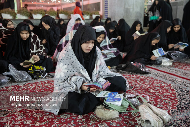 احیای شب بیست و یکم ماه مبارک رمضان در امامزاده هلال بن علی (ع)