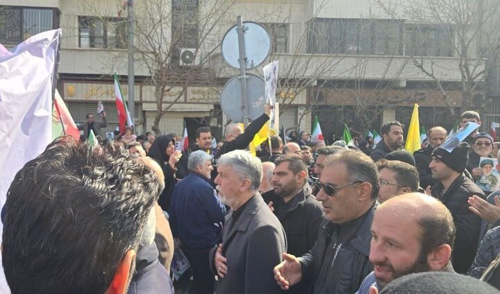 İran Kültür Bakanı şehit komutanların cenaze töreninde