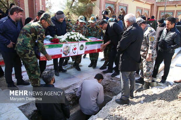 تشییع پیکر مطهر شهید «ابوالفضل آدینه پور قوچانی» در شیروان