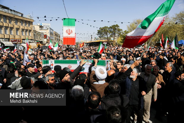 مراسم تشییع ۸ شهید حمله آمریکایی_صهیونی در قم برگزار شد