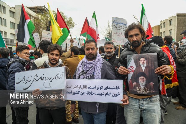اجتماع بزرگ مهاجرین ملل اسلامی در محکومیت شهادت قائد امت