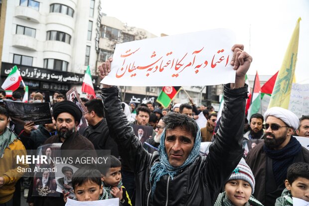 اجتماع بزرگ مهاجرین ملل اسلامی در محکومیت شهادت قائد امت