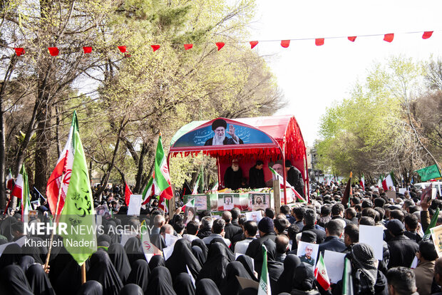 تشییع پیکر مطهر ۸ شهید حمله آمریکایی- صهیونی در اصفهان