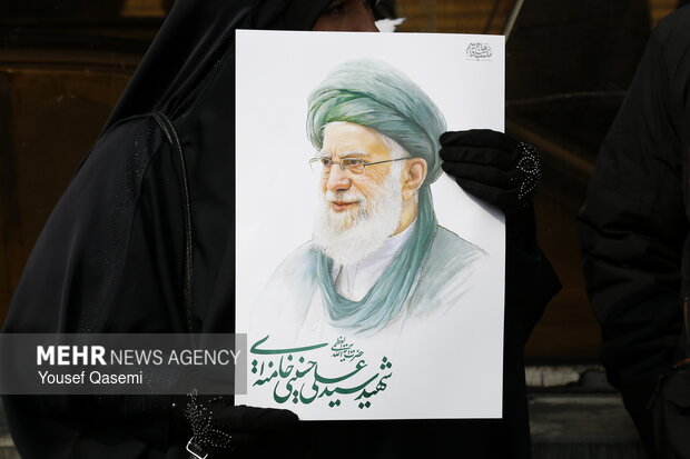 تشییع پیکر ۳۵ شهید جنگ رمضان در تهران