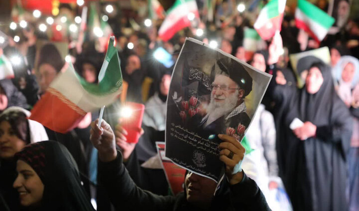 اجتماع مردم ایلام در دفاع از انقلاب اسلامی 