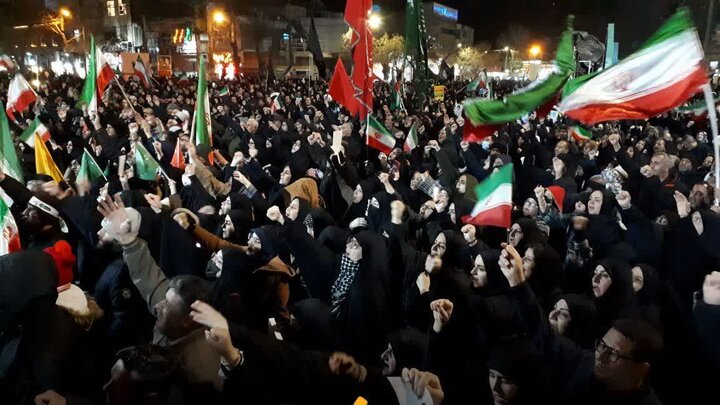 حماسه حضور مقتدرانه مردم محلات در بیعت با رهبر انقلاب