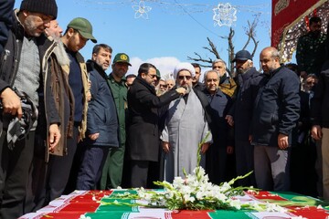 اقامه نماز بر پیکر پاک شهدای اقتدار در تبریز