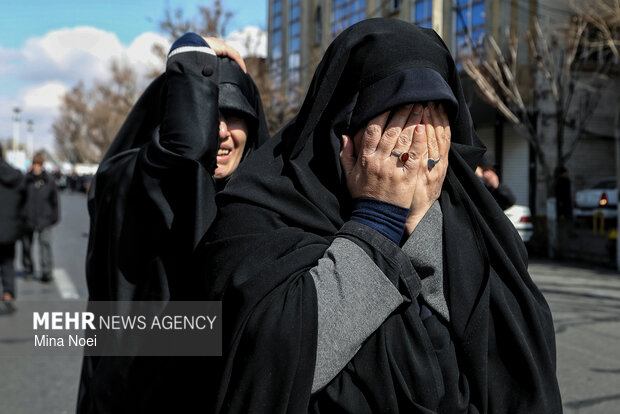 تشییع پیکر مطهر ۱۱ شهید جنگ رمضان در تبریز