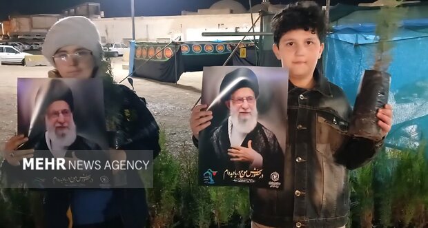 پویش «سرو ایران» در سمنان؛ توزیع ۲ هزار اصله نهال در تجمعات شبانه مردم