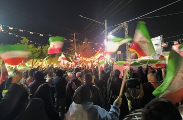 تجمع خودجوش مردم مشهد