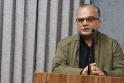 فعالیت ۳۶نانوایی سمنان به صورت شناور؛ افزایش سهمیه آرد در دست اجرا است