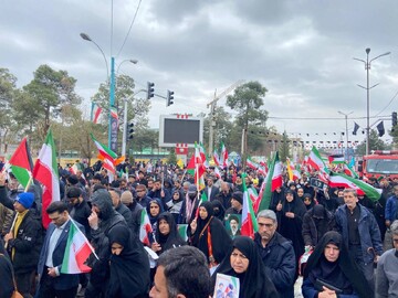 آغاز راهپیمایی روز جهانی قدس؛ فریاد مقاومت از قلب کرمان شنیده می شود