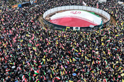 فيديو...تقریر مراسل مهر عن مسيرات يوم القدس العالمي من ساحة الثورة بالعاصمة