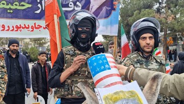 کنایه بیرجندی‌ها در راهپیمایی قدس به ترامپ و نتانیاهو