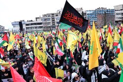 رێپێوانی ڕۆژی قودس لە ژێر بوردومان و بارانی تاران