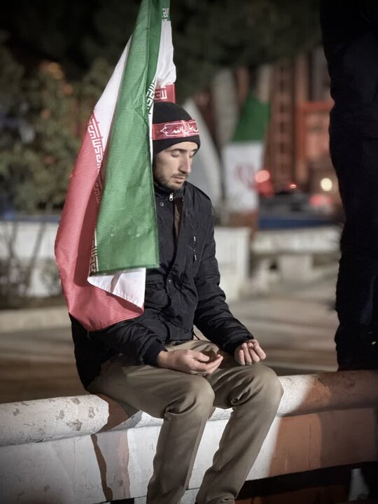 سنندج در شب‌های قدر؛ از اشک‌های عاشقانه تا دعا برای ایران