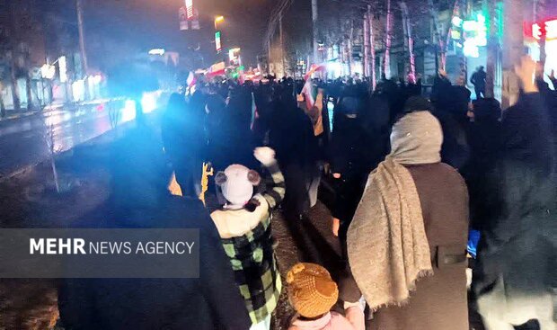 تجمع مردم کامیاران در ویژه‌برنامه «امت شهیدپرور»