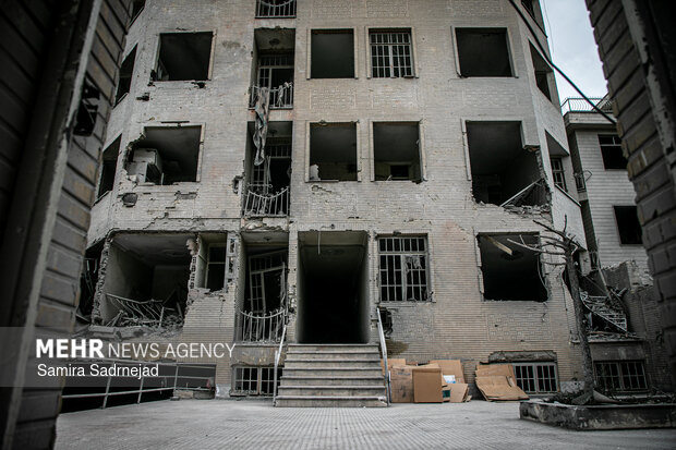 VIDEO: US-Israeli airstrike hits residential area in Tehran