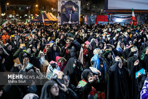 سومین شب قدر و وداع با سپهبد شهید «محمد پاکپور» در اراک