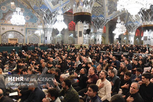 احیای شب بیست و سوم ماه مبارک رمضان در حرم رضوی
