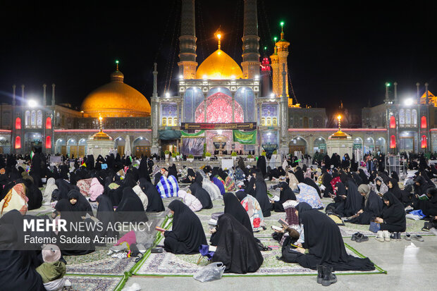 احیای شب بیست و سوم ماه مبارک رمضان در حرم حضرت معصومه(س)