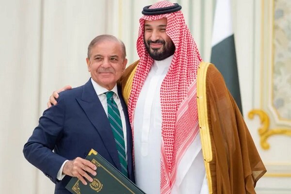 سفر نخست وزیر پاکستان به عربستان برای بررسی اوضاع منطقه
