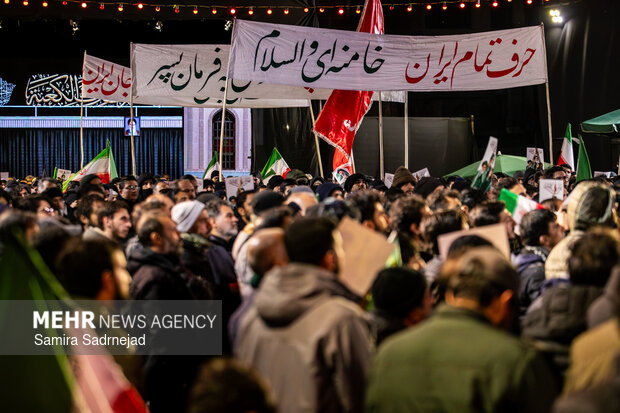 «کلمه» مردم را به روایت ایستادگی فراخواند