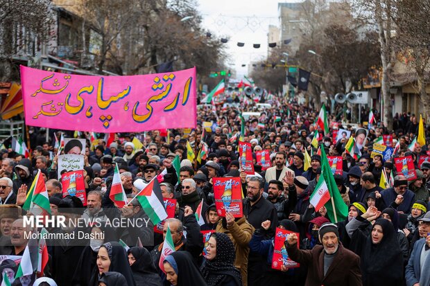 زنجانی ها از حماسه حضور می گویند