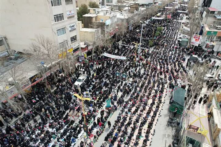 تصاویر هوایی از صفوف طولانی اقامه نمازجمعه روز قدس در خرم‌آباد