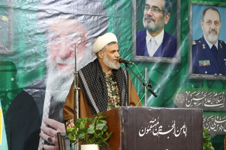 امام جمعه پردیسان: نیروهای مسلح درهای جهنم را به روی دشمن باز کنند