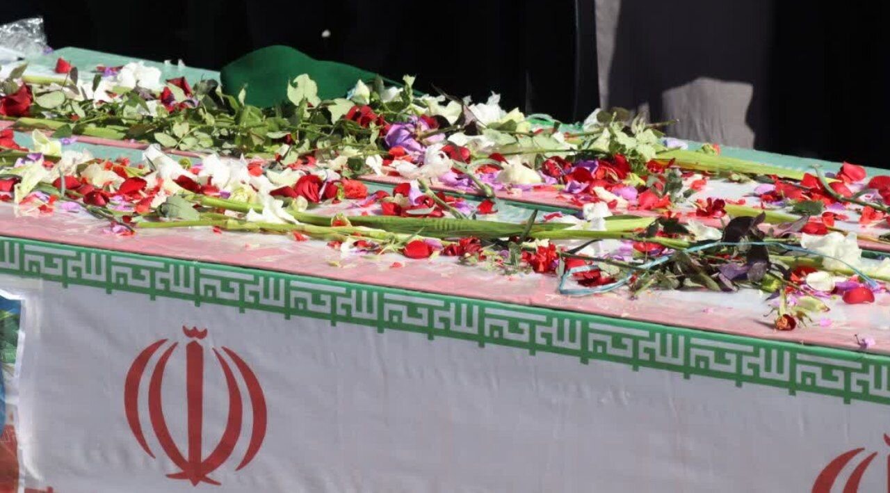 پیکر مطهر ۱۰ شهید فردا در اراک و خمین تشییع می شود پیکر مطهر ۱۰ شهید فردا در اراک و خمین تشییع می شود