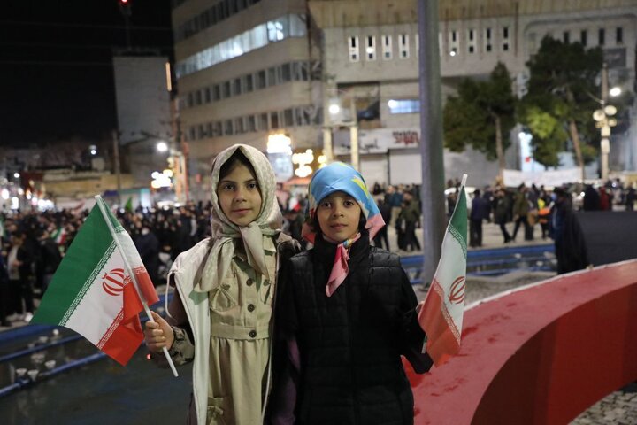 بیعت دهه نودی ها در ایلام با مقام معظم رهبری+تصاویر
